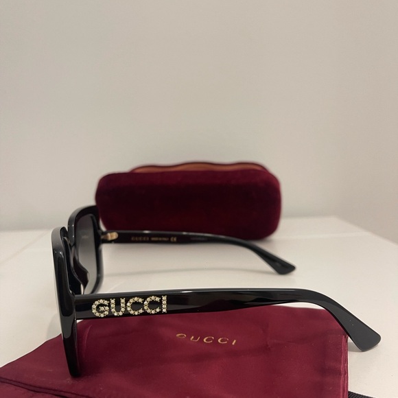 Gucci Authentic Sunglasses - Picture 2 of 3